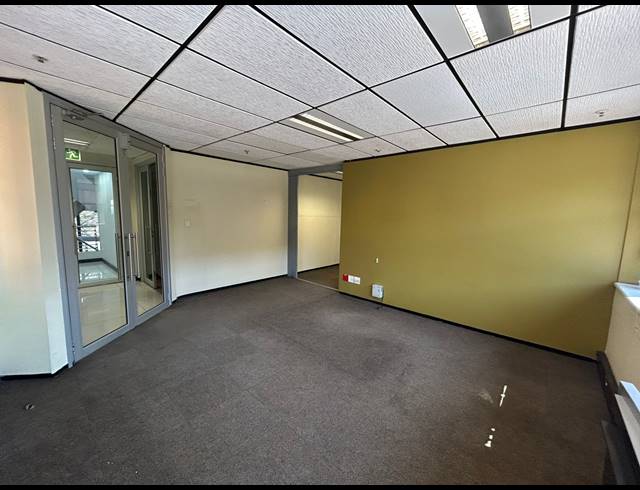 309M² OFFICE TO LET IN SANDTON CENTRAL
